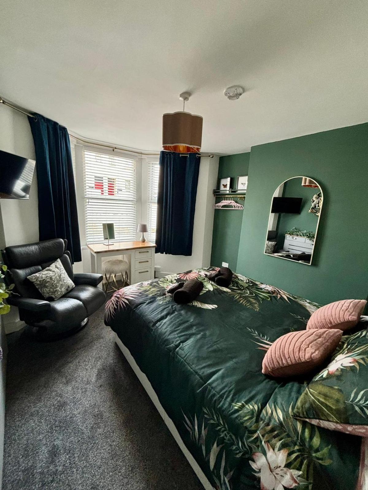 Stylish And Chic Seaside Apartment Southend-on-Sea Exteriér fotografie